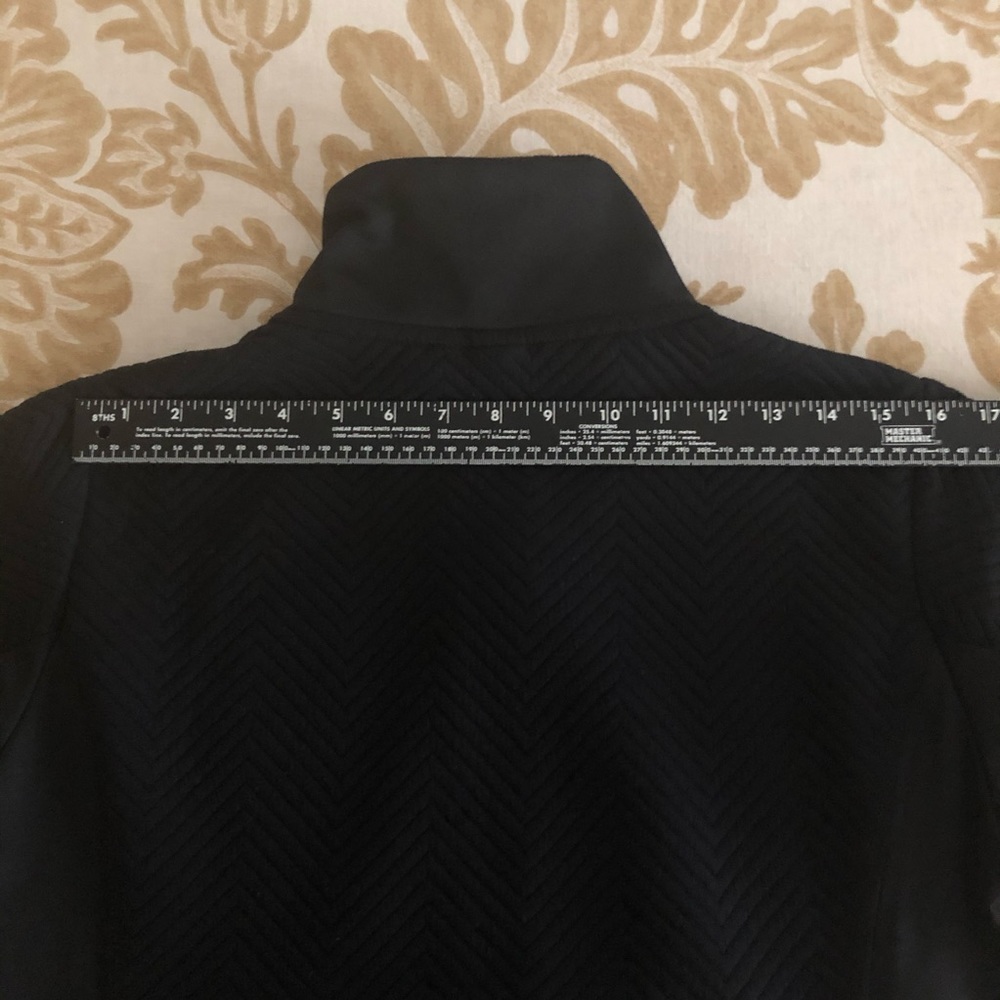 Lutha Jacket - Picture 13 of 15